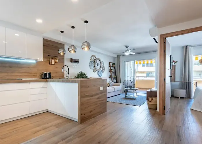 Boutique Miramar Playa, Garaje Opcional * פואנגירולה